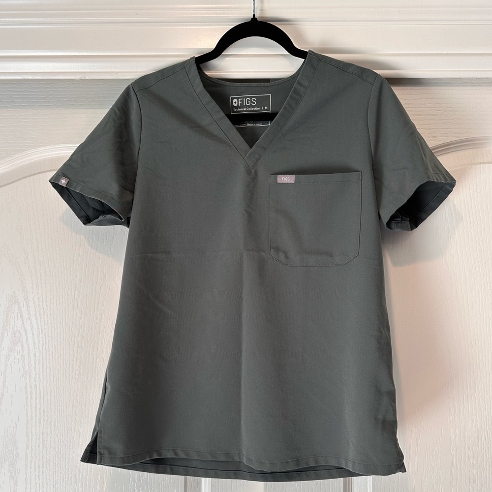 FIGS Bonsai Catarina One Pocket Scrub Top